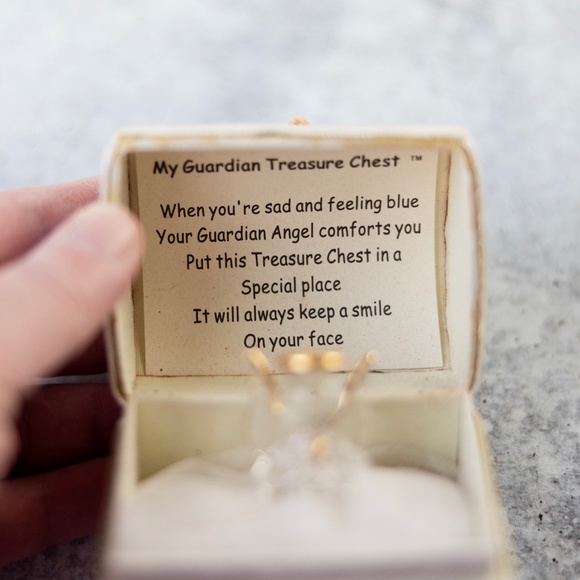 Lavie My Guardian Angel Treasure Chest Glass Figurine Keepsake Box - Picture 2 of 9